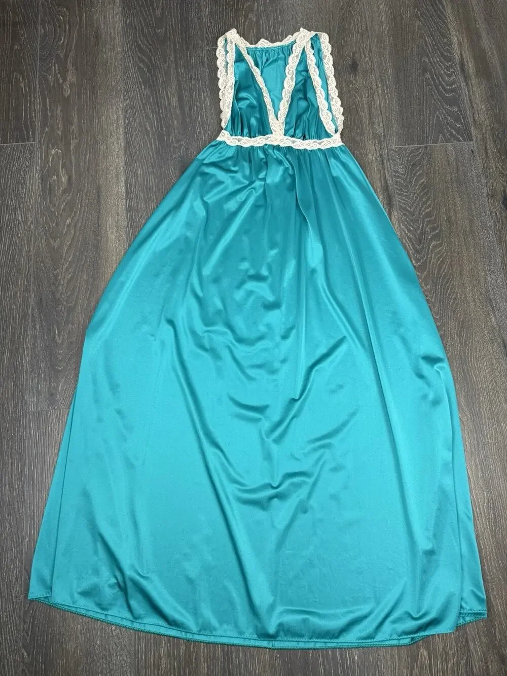 vintage turquoise or aqua green lace maxi Nightgown Size Large